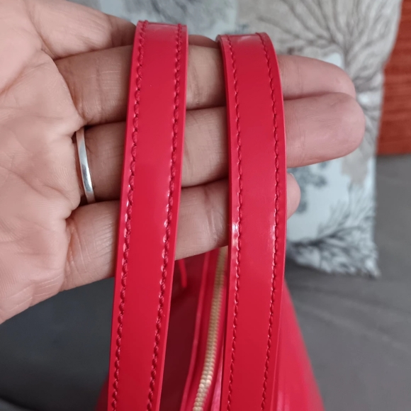 Large Kate Spade Red Patent Leather Textured Tote with Twilly - Picture 6 of 10